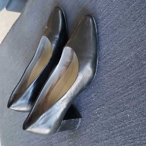 aerosoles black pumps